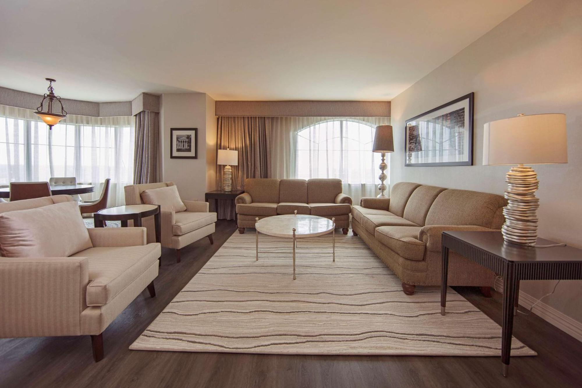 Courtyard By Marriott Athens Downtown Hotel Екстериор снимка