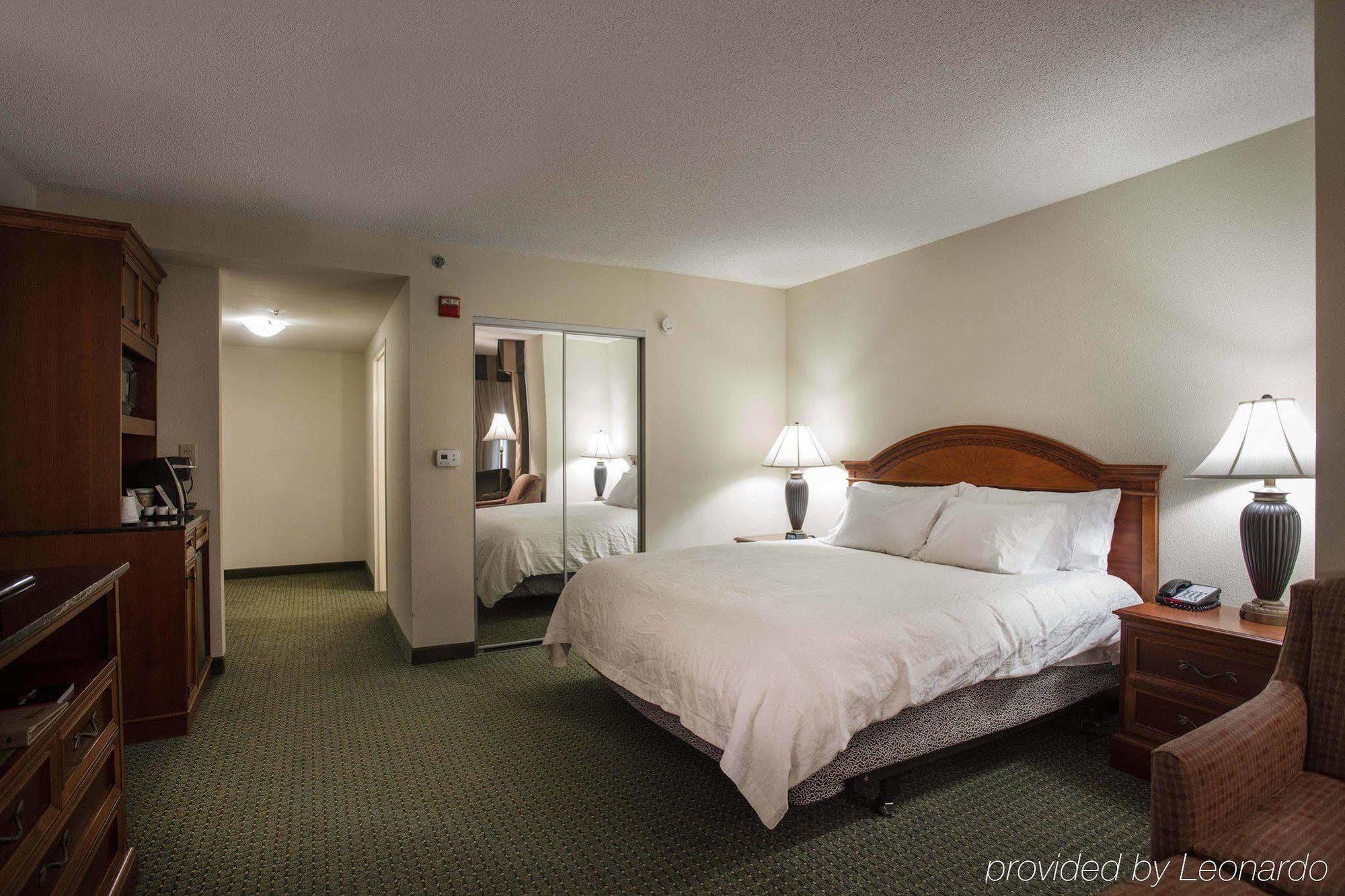 Courtyard By Marriott Athens Downtown Hotel Екстериор снимка