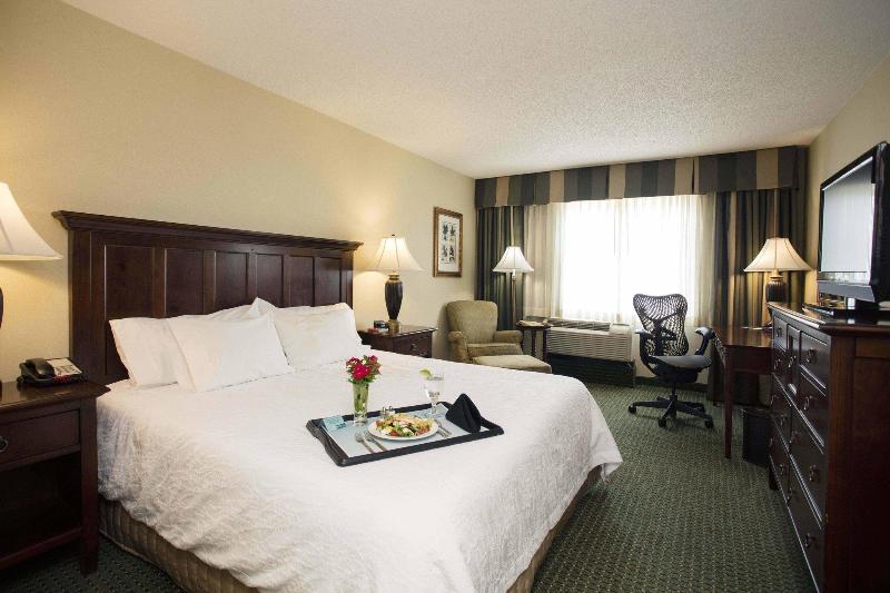 Courtyard By Marriott Athens Downtown Hotel Екстериор снимка