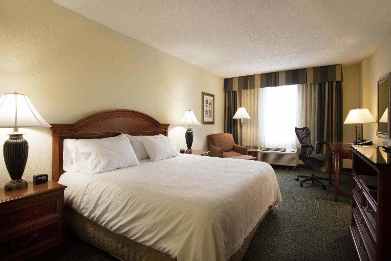Courtyard By Marriott Athens Downtown Hotel Екстериор снимка