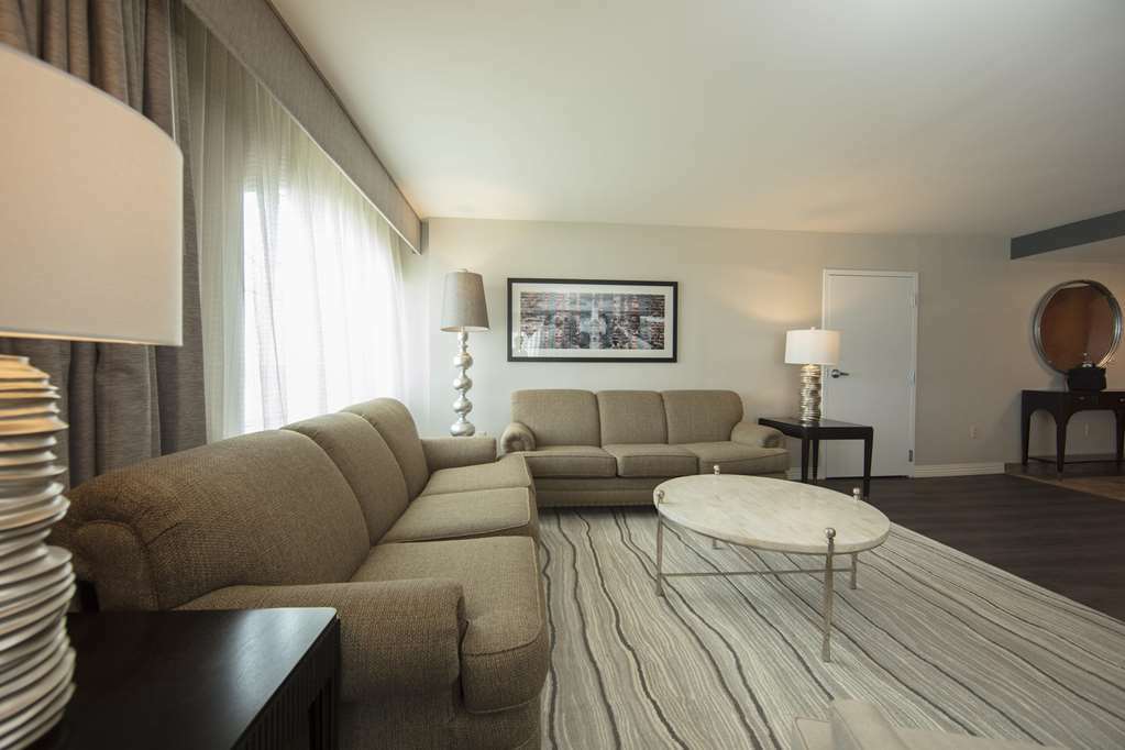 Courtyard By Marriott Athens Downtown Hotel Стая снимка